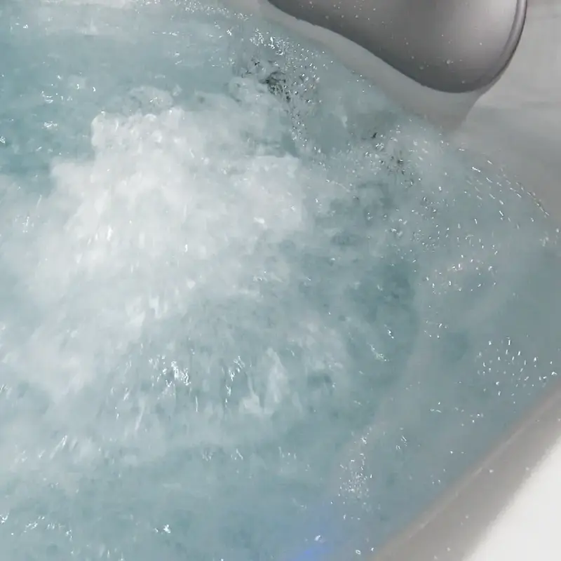 Whirlpool mit Hydromassage und Wasserstrudel